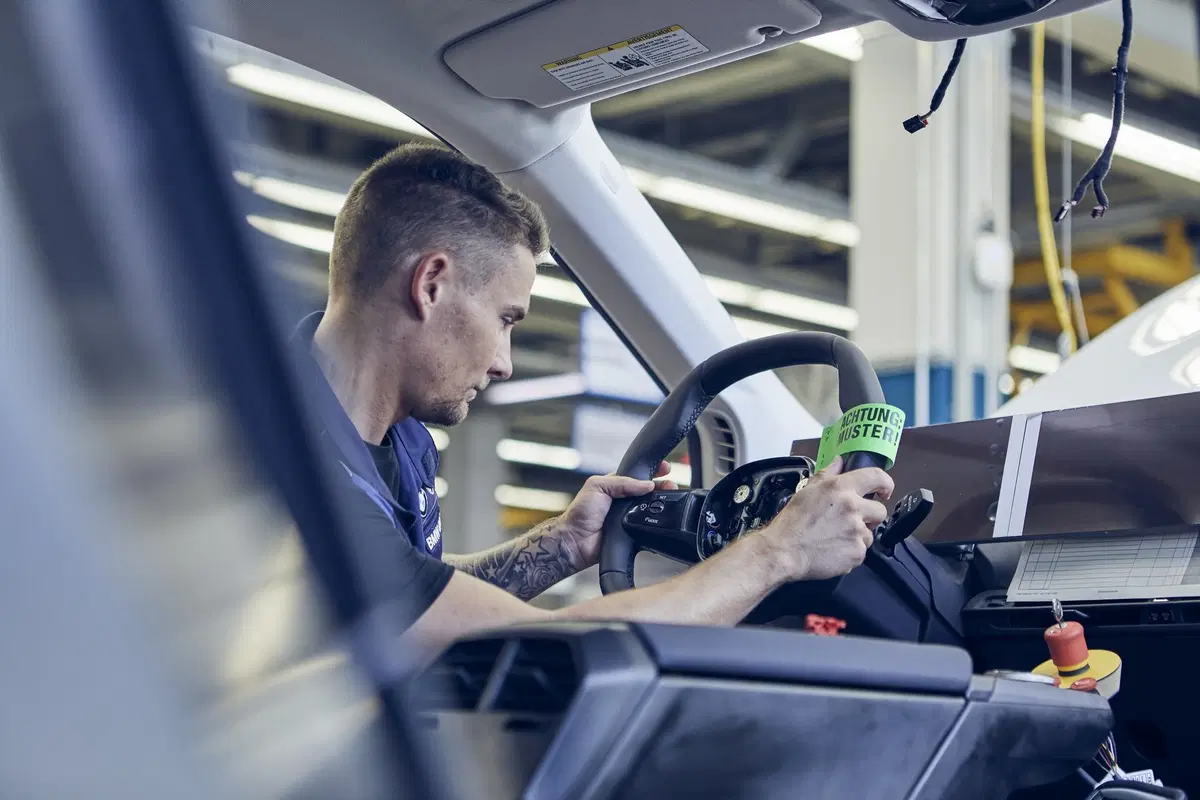 BMW iNEXT: iniziate le prove della linea di produzione [Video] (10)