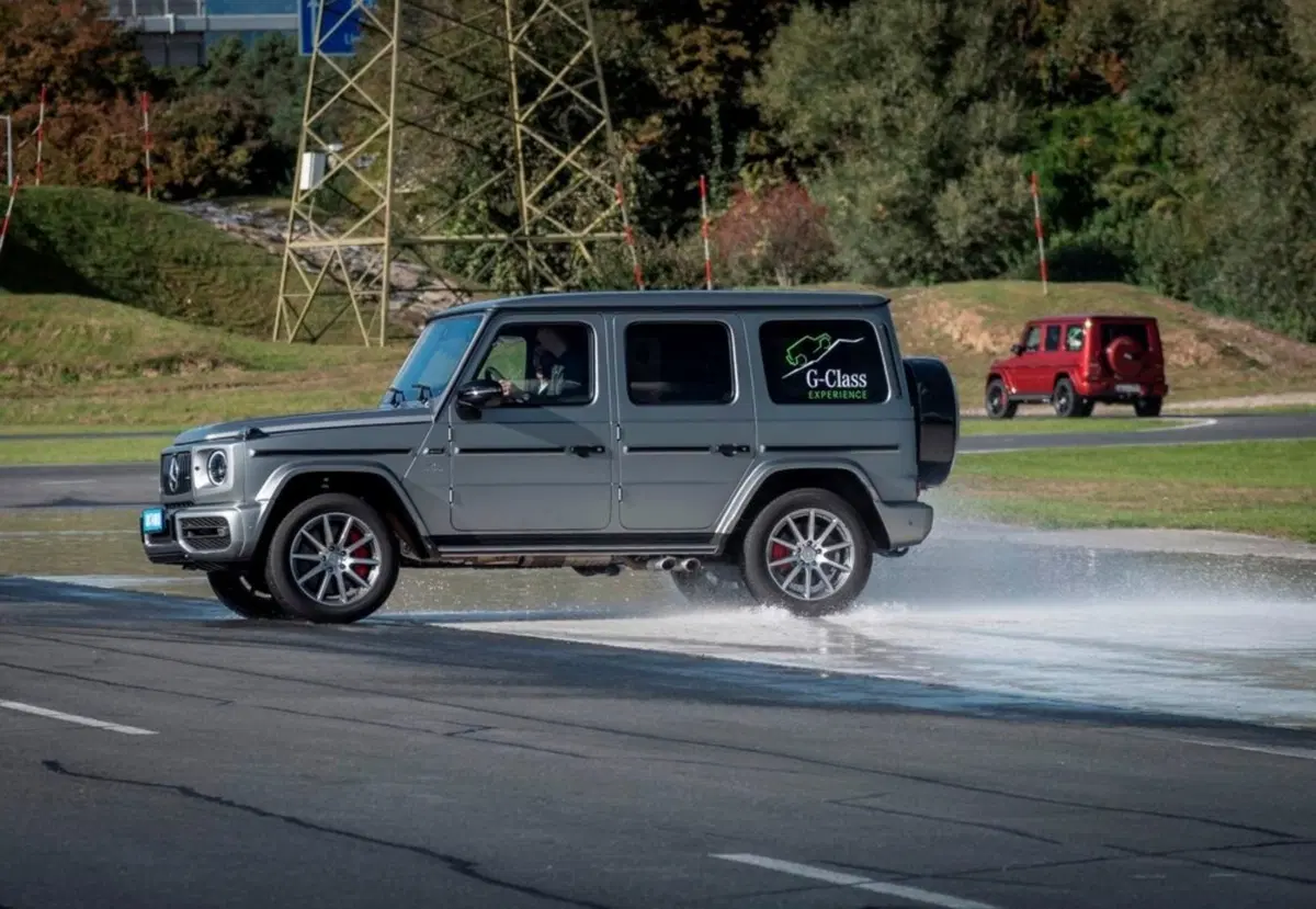 Mercedes-Benz Classe G 400 d Exclusive (9)