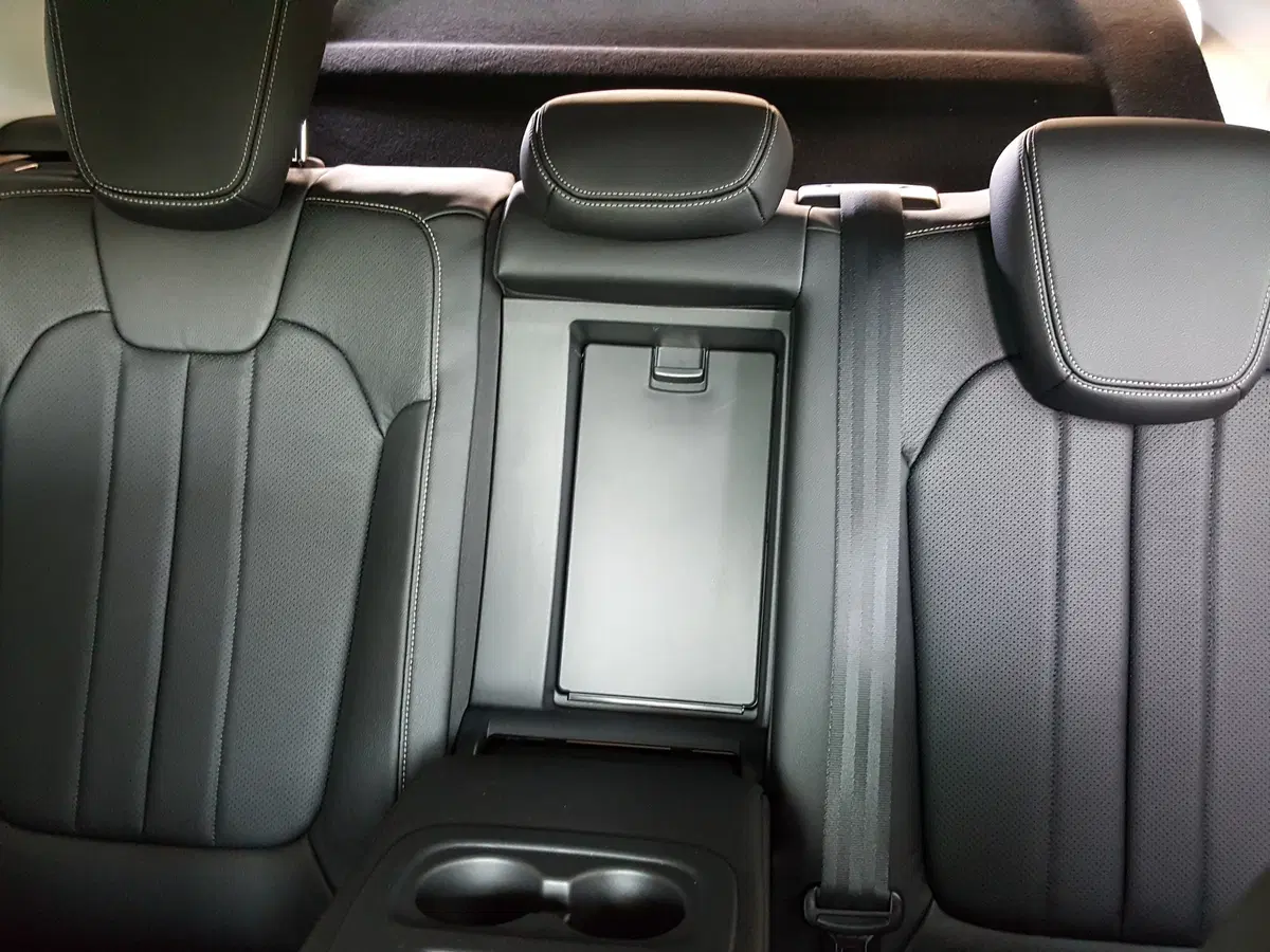 Opel Grandland X 1.6 Hybrid Plug-in aut. AWD Design Line (13)