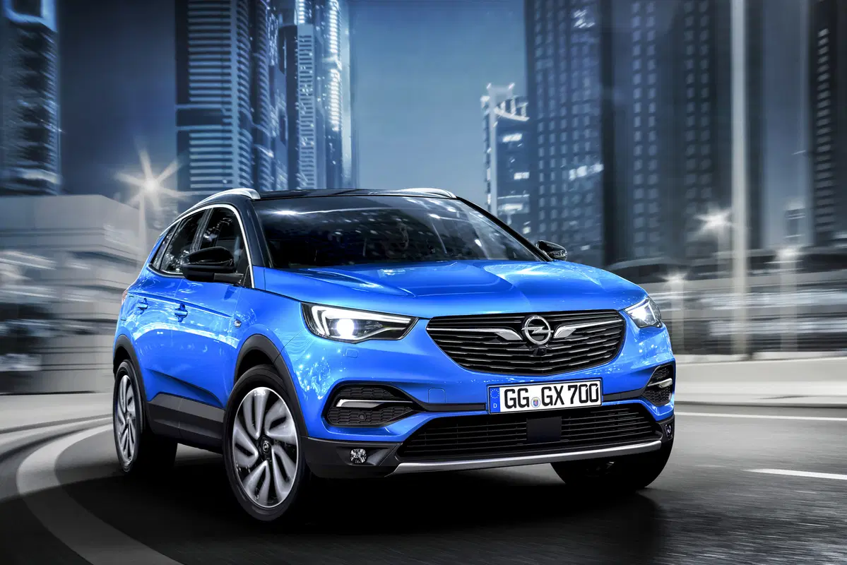 Opel Grandland X 1.6 Hybrid Plug-in aut. AWD Design Line (8)