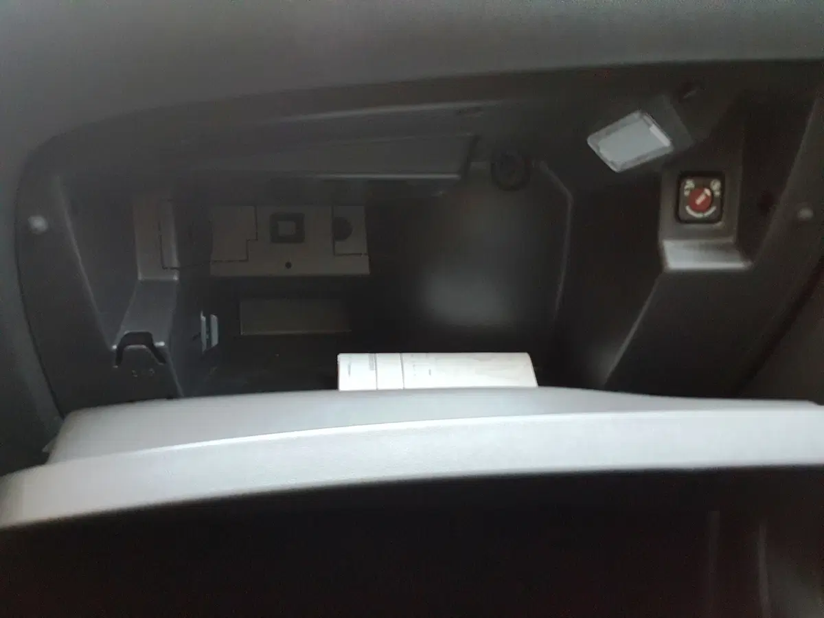 Opel Grandland X 1.6 Hybrid Plug-in aut. AWD Design Line (20)