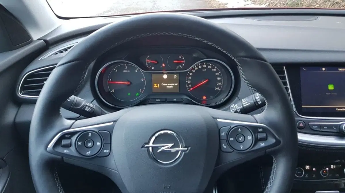 Opel Grandland X 1.6 Hybrid Plug-in aut. AWD Design Line (11)
