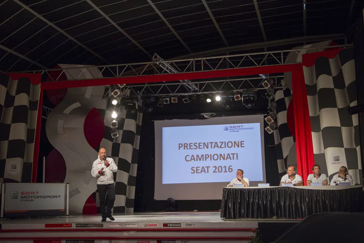 Seat Motorsport 2016: ecco la Leon ST TCS (23)