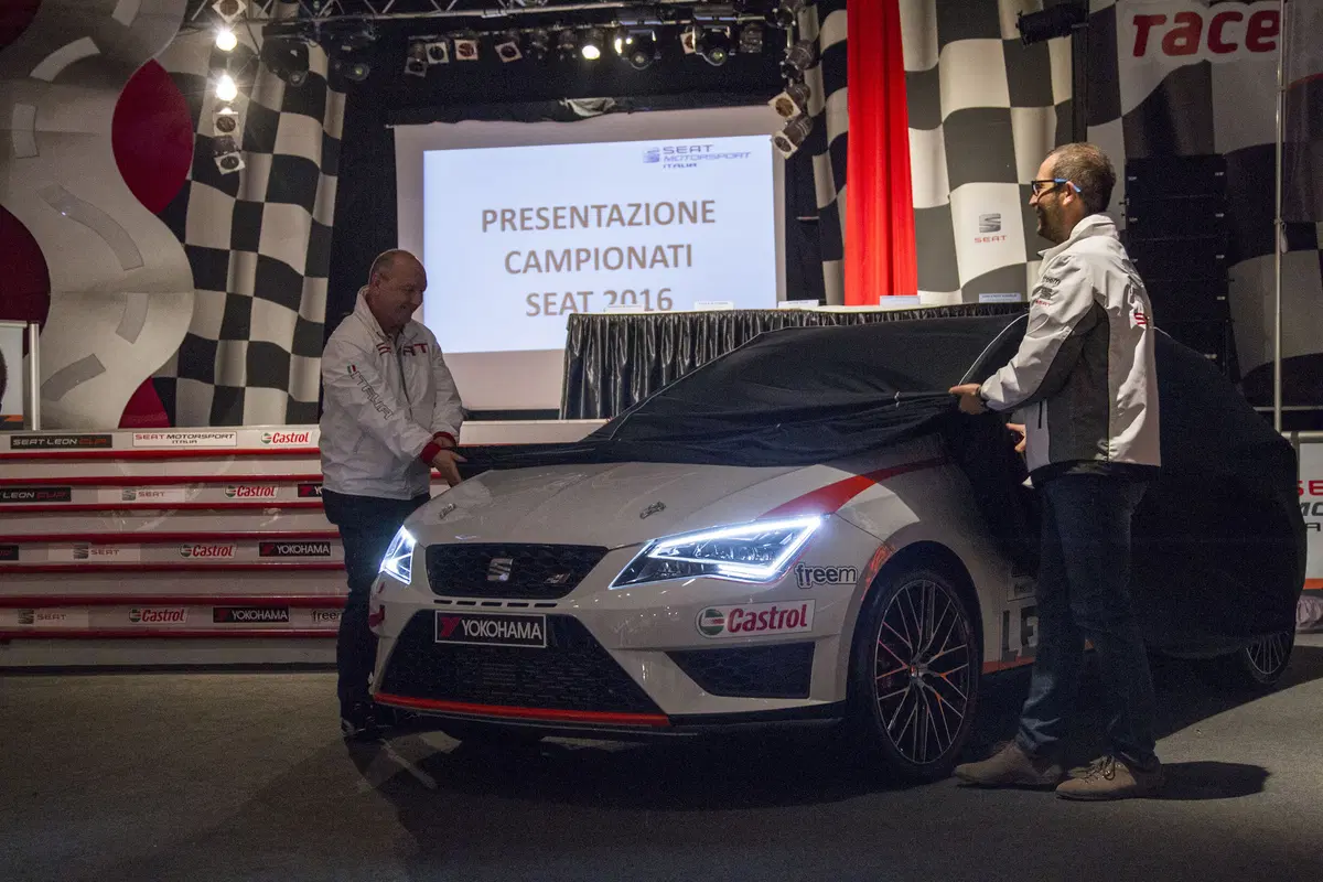 Seat Motorsport 2016: ecco la Leon ST TCS (25)