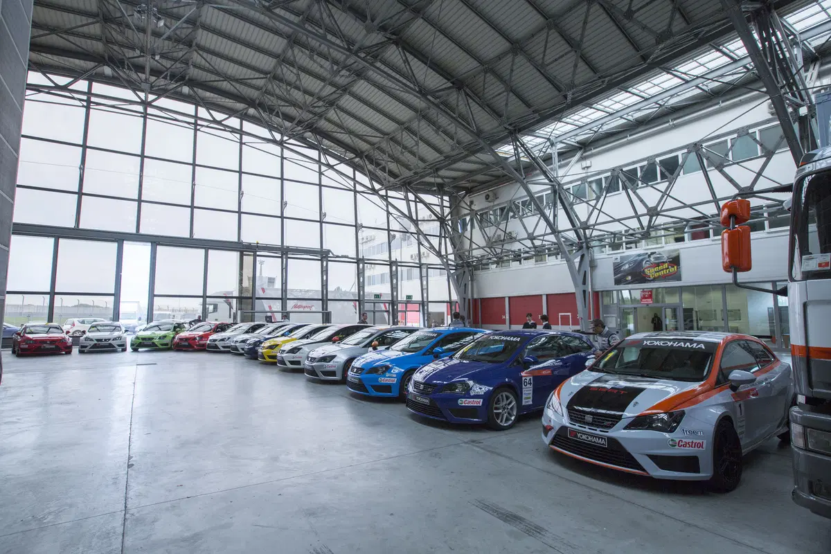 Seat Motorsport 2016: ecco la Leon ST TCS (31)
