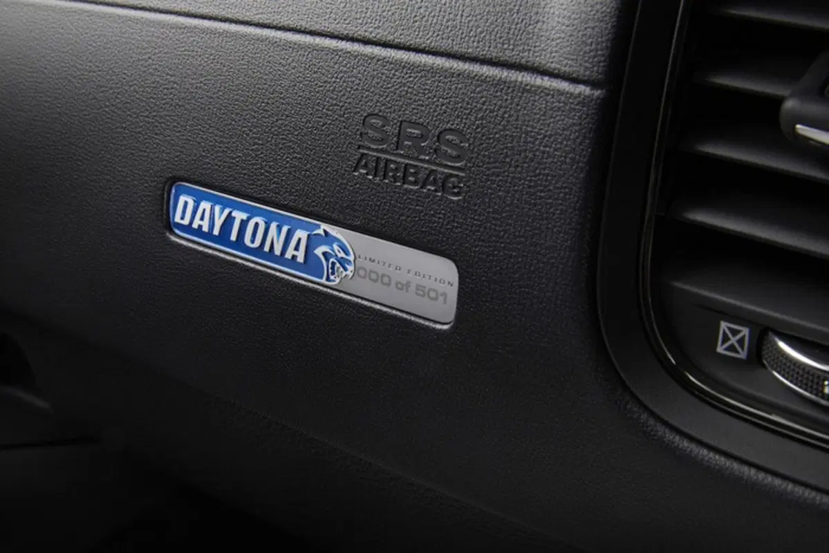 Dodge Charger SRT Hellcat Widebody Daytona 50th Anniversary Edition (7)