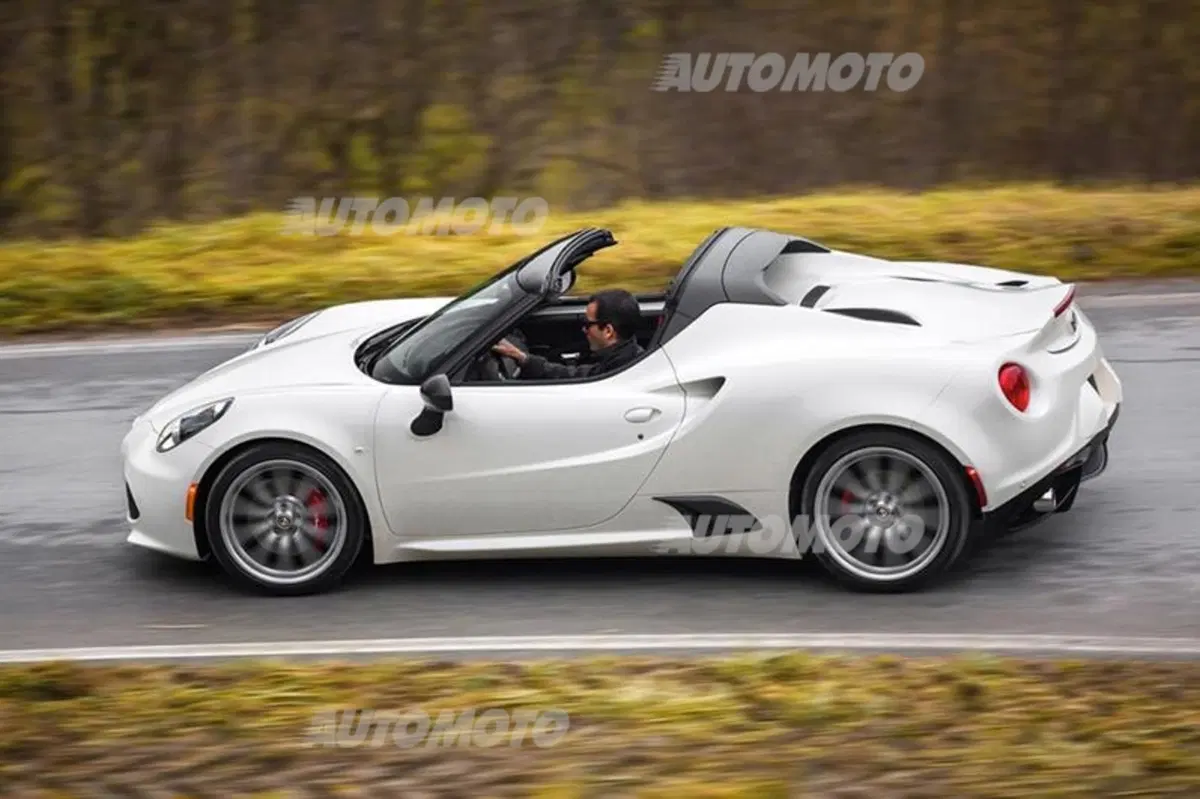 Alfa Romeo 4C Spider 4C 1750 TBi Spider (3)