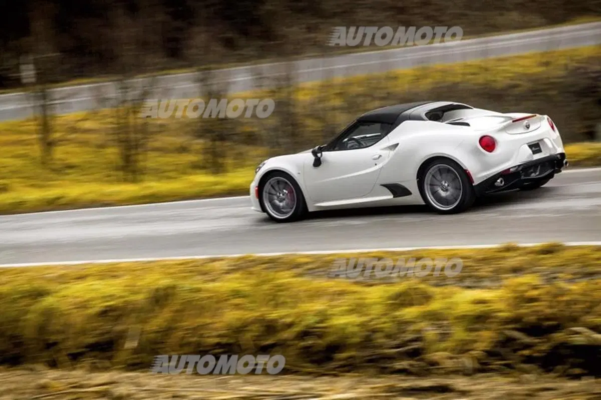 Alfa Romeo 4C Spider 4C 1750 TBi Spider (29)