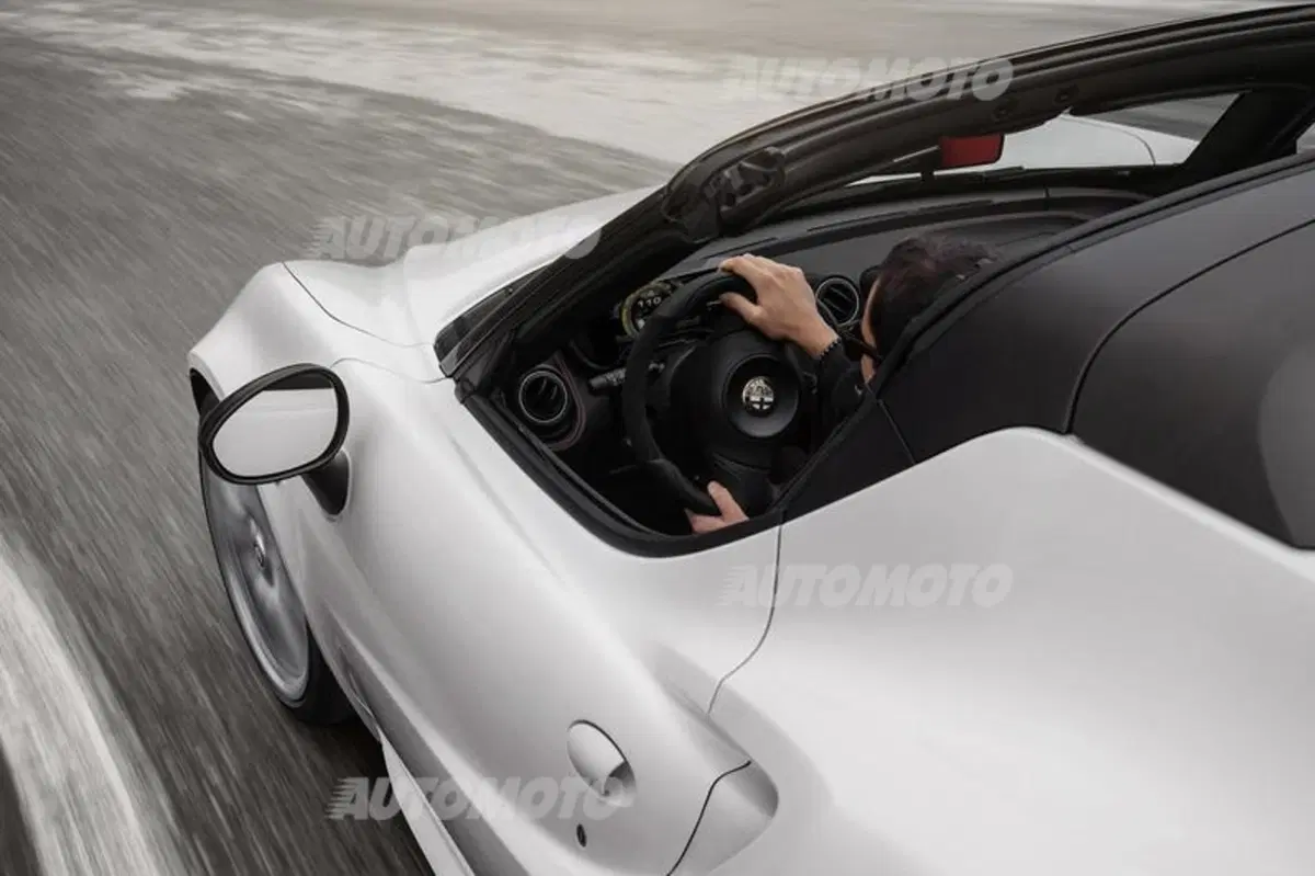 Alfa Romeo 4C Spider 4C 1750 TBi Spider (20)
