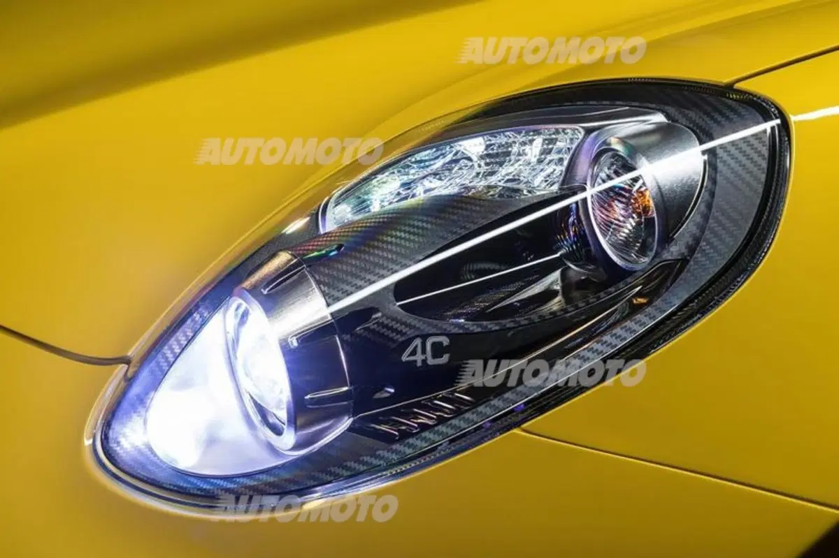 Alfa Romeo 4C Spider 4C 1750 TBi Spider (26)