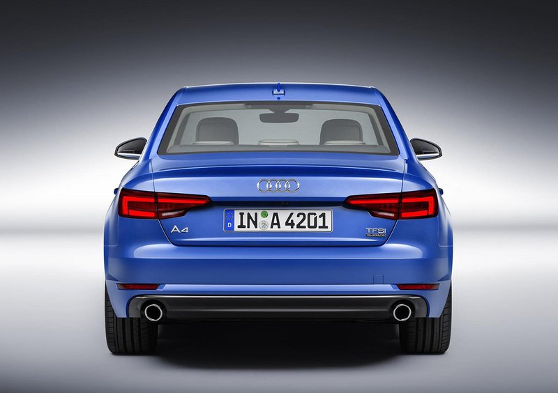 Audi A4 (2015-->>) (34)