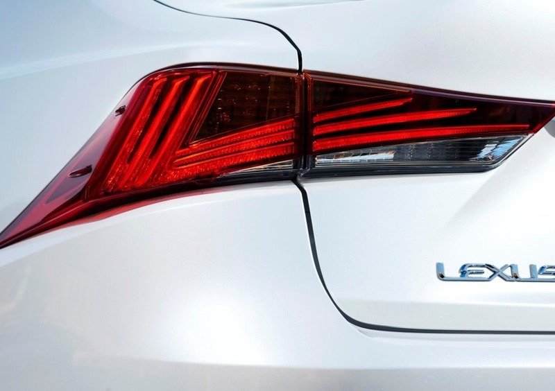 Lexus IS (2013-20) (22)
