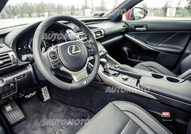 Lexus IS (2013-20) (19)