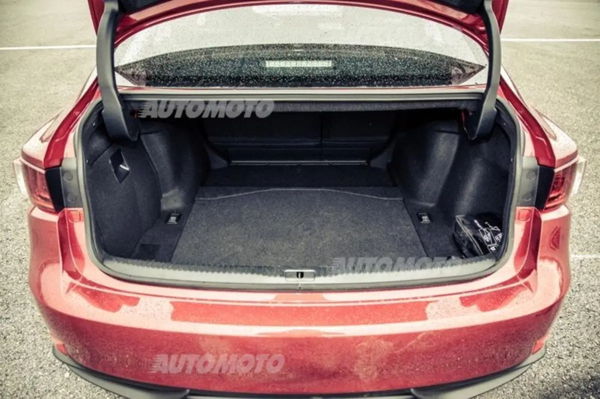 Lexus IS (2013-20) (14)