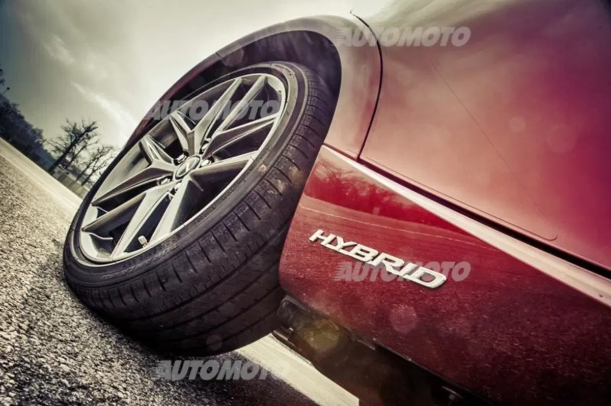 Lexus IS (2013-20) (24)
