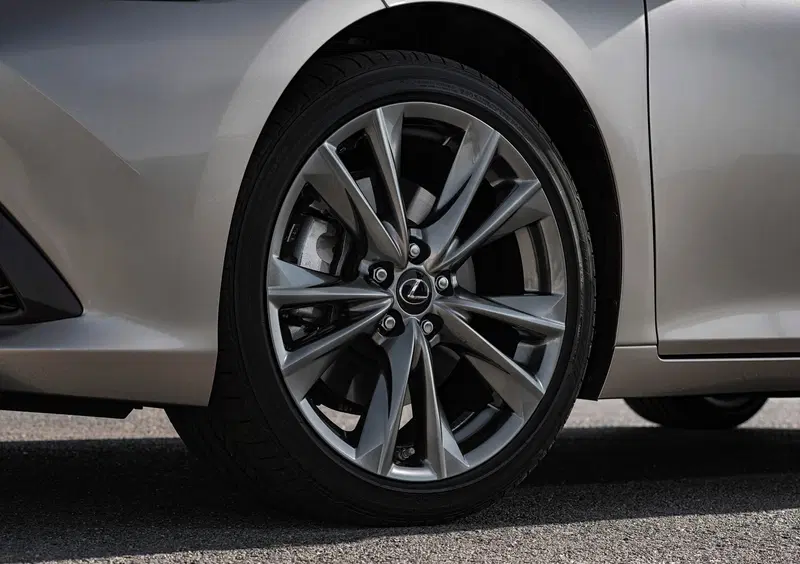 Lexus ES (25)