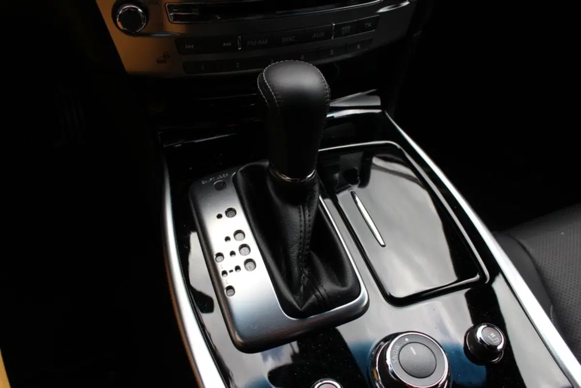 Infiniti Q70 (2014-19) (19)