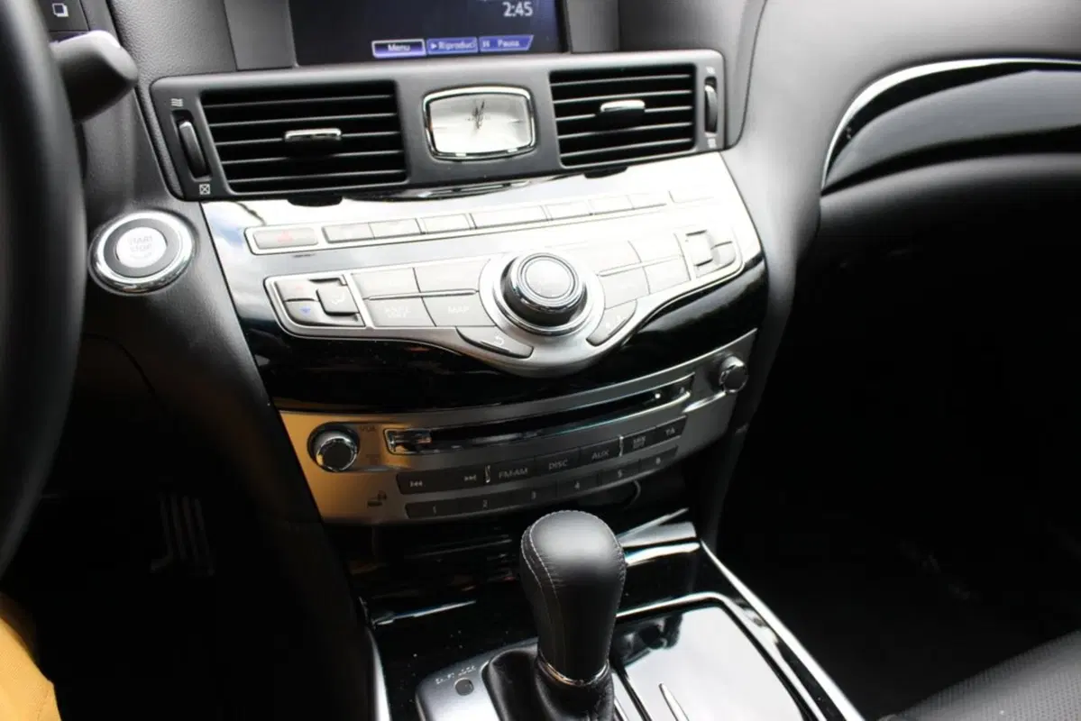 Infiniti Q70 (2014-19) (16)