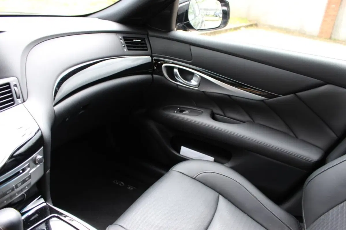 Infiniti Q70 (2014-19) (18)