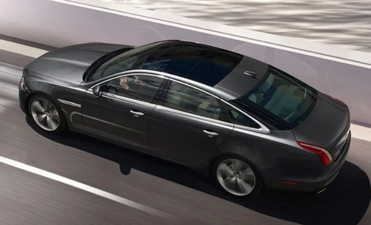Jaguar XJ (2009-20) (34)