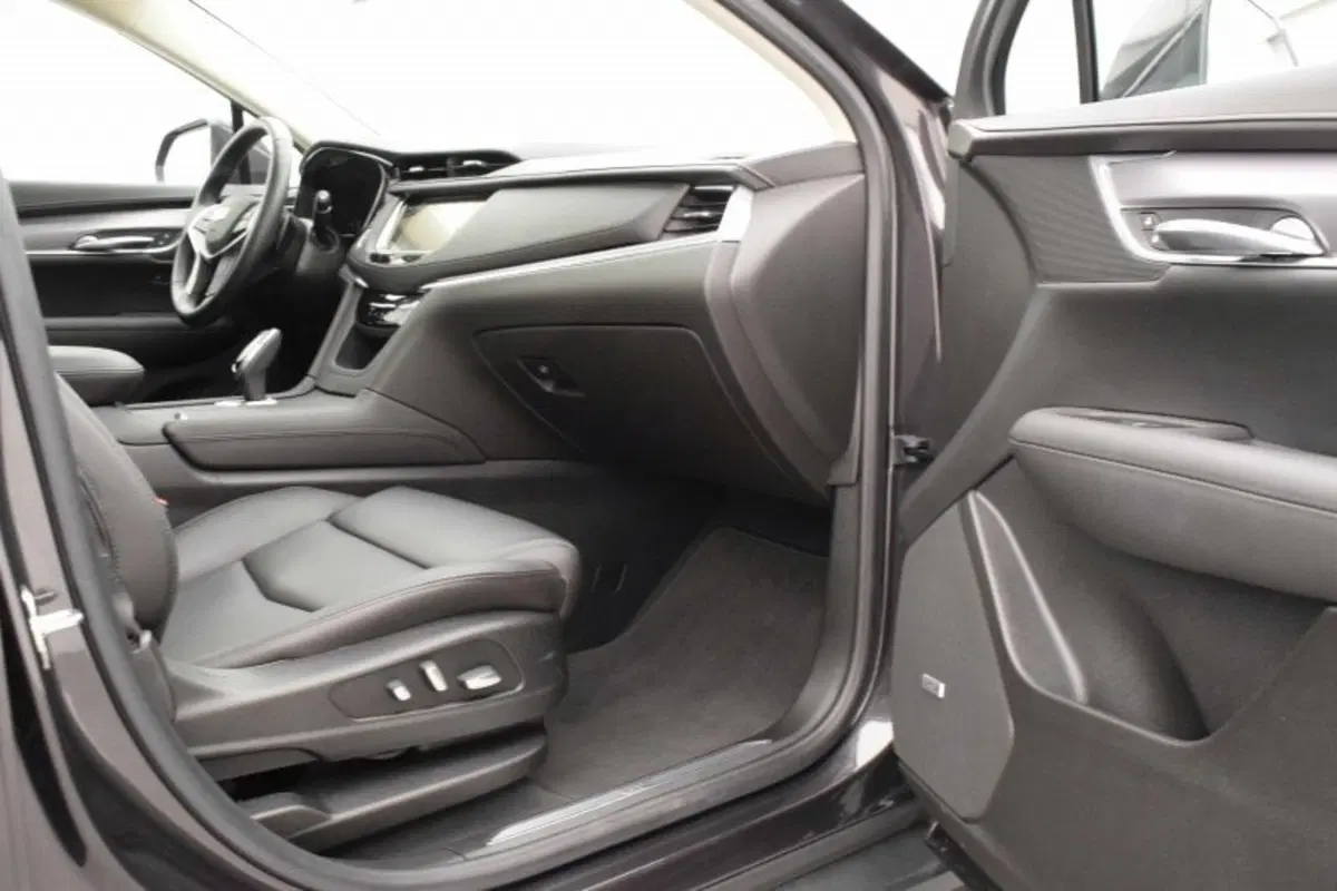 Cadillac XT5 3.6L V6 AWD AT Luxury (12)
