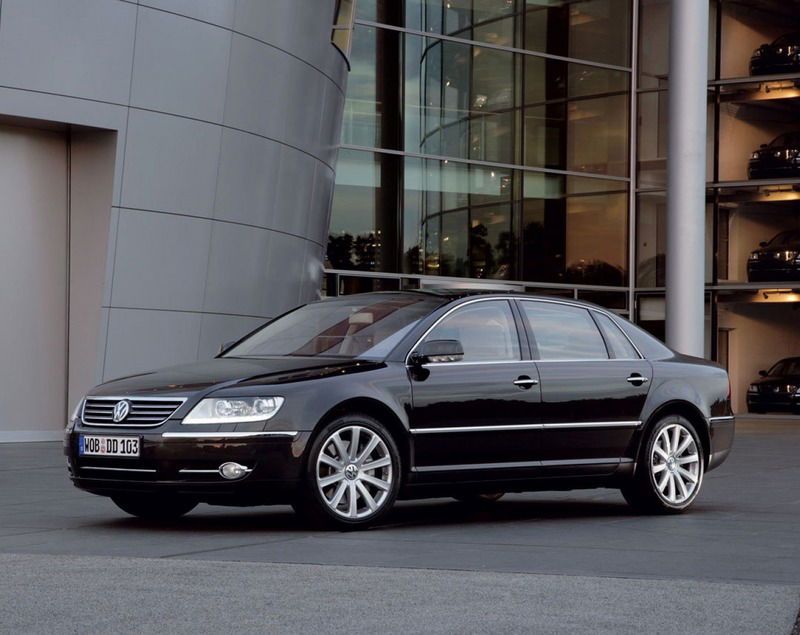 La Volkswagen Phaeton, ambizioso tentativo di creare una Volkswagen di lusso