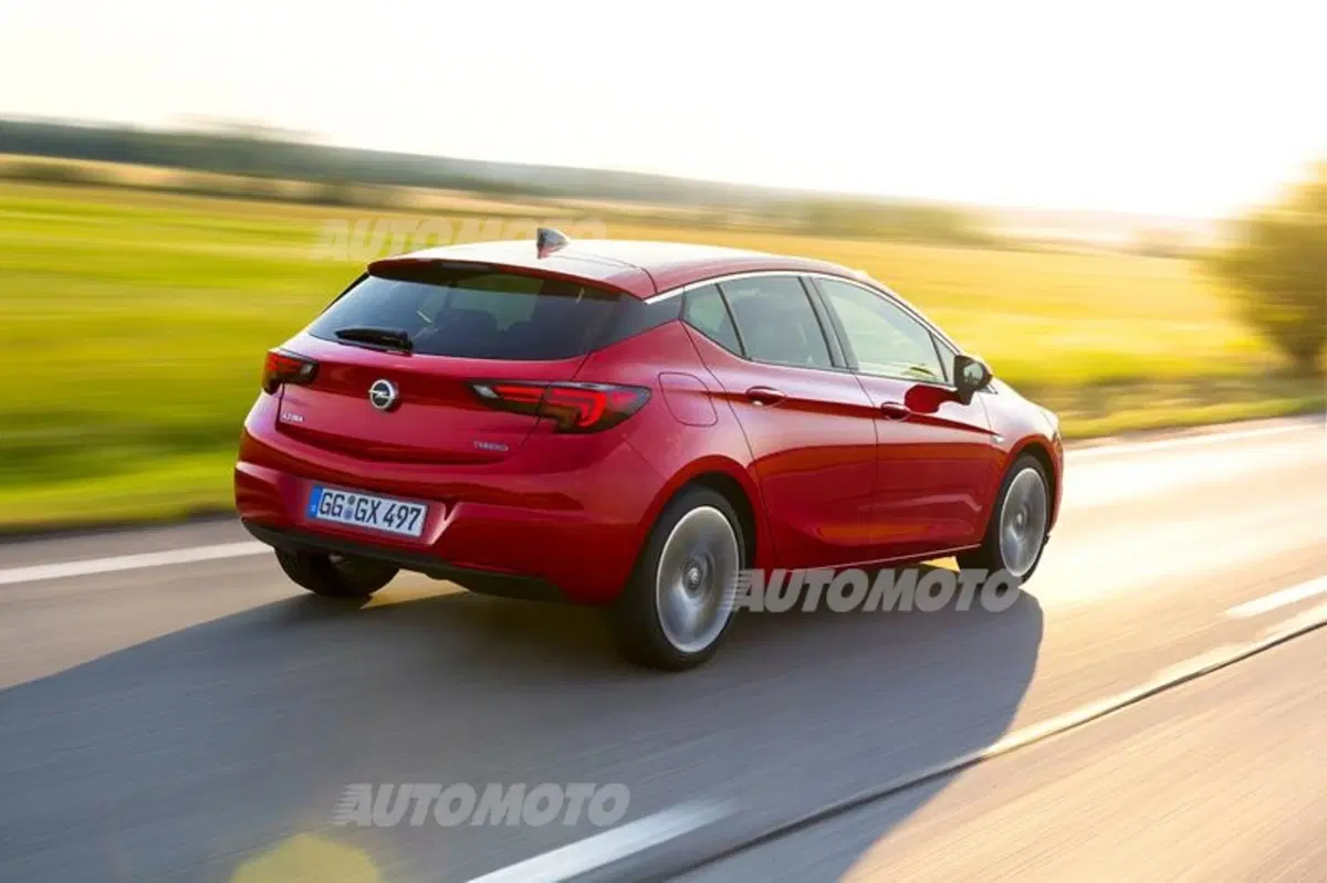 Opel Astra 1.5 CDTI 105 CV S&S 5 porte GS Line (29)