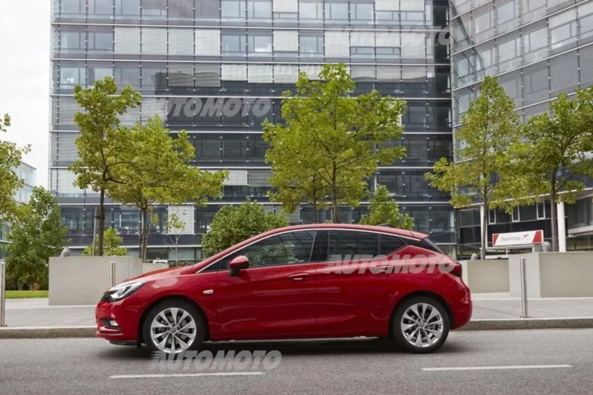 Opel Astra 1.5 CDTI 105 CV S&S 5 porte GS Line (21)