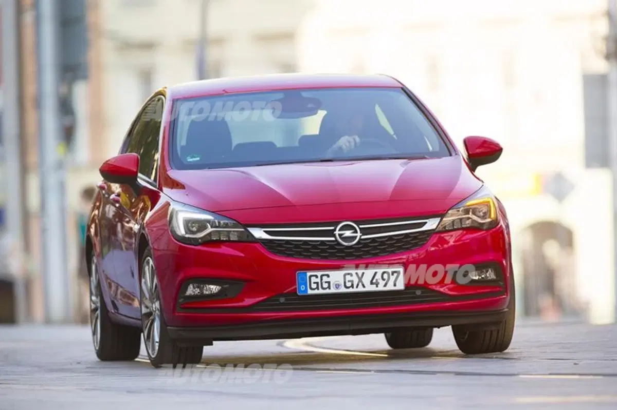 Opel Astra 1.5 CDTI 105 CV S&S 5 porte GS Line (22)