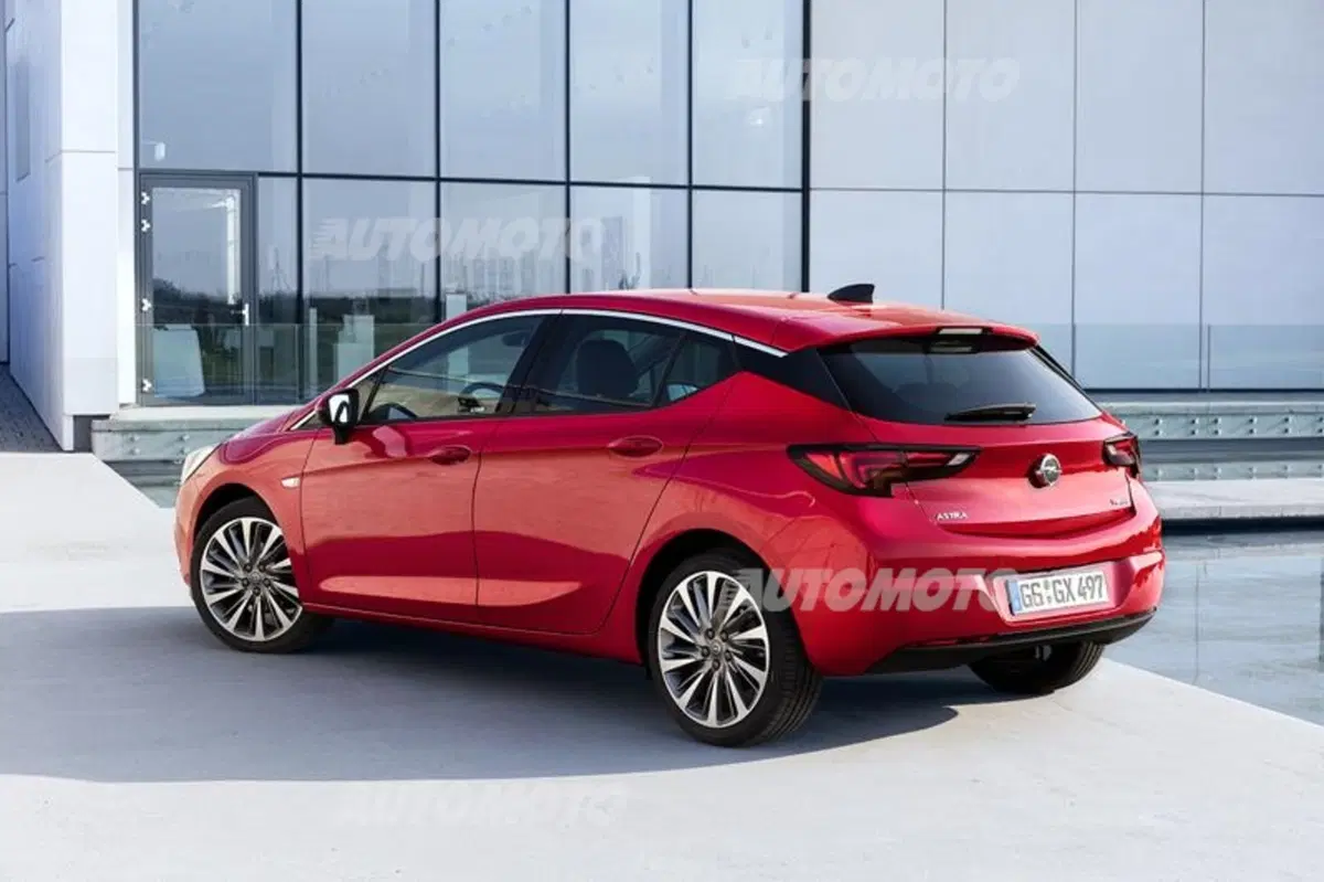 Opel Astra 1.5 CDTI 105 CV S&S 5 porte GS Line (23)