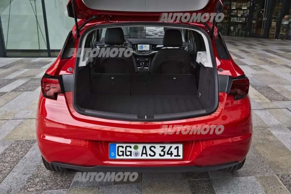 Opel Astra 1.5 CDTI 105 CV S&S 5 porte GS Line (42)