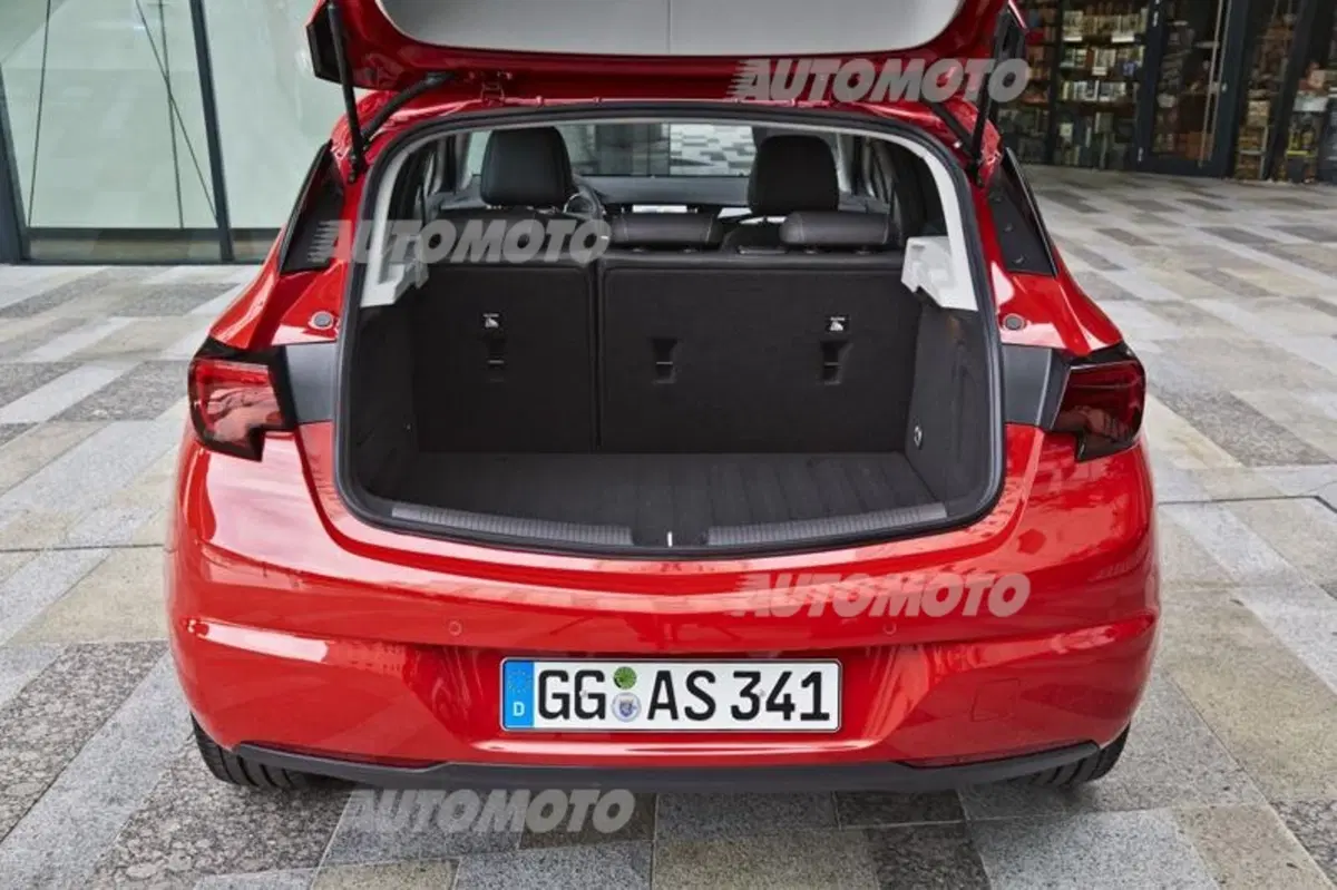 Opel Astra 1.5 CDTI 105 CV S&S 5 porte GS Line (43)