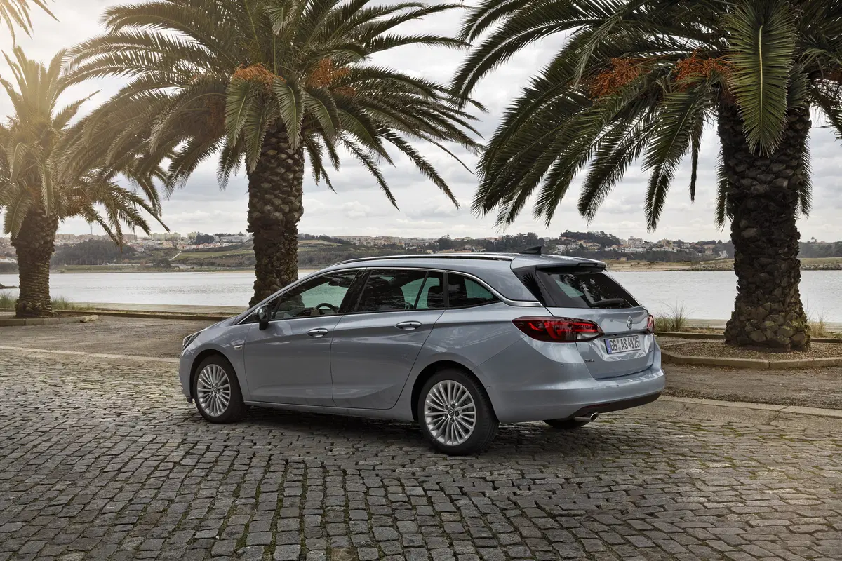 Opel Astra Station Wagon 1.6 CDTi 110CV Start&Stop Sports Business (4)