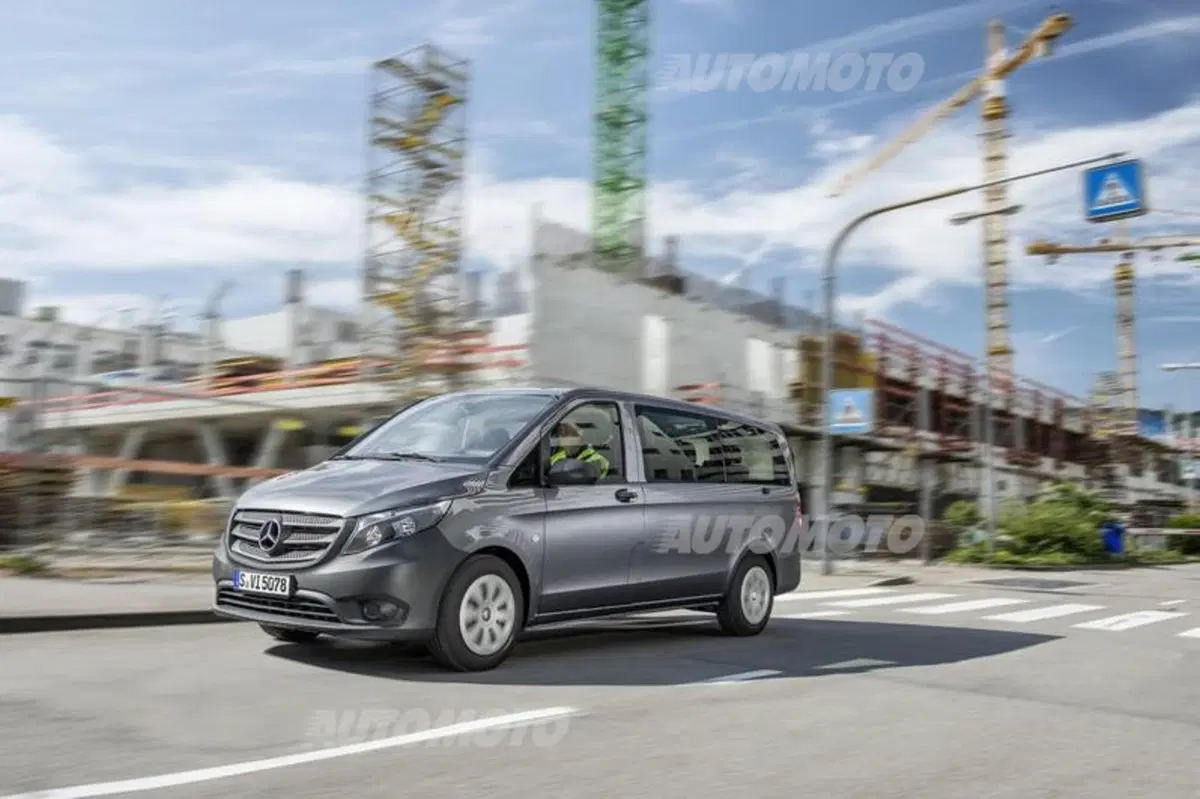 Mercedes-Benz Vito 2.0 116 CDI PC-SL Mixto Long PRO (32)