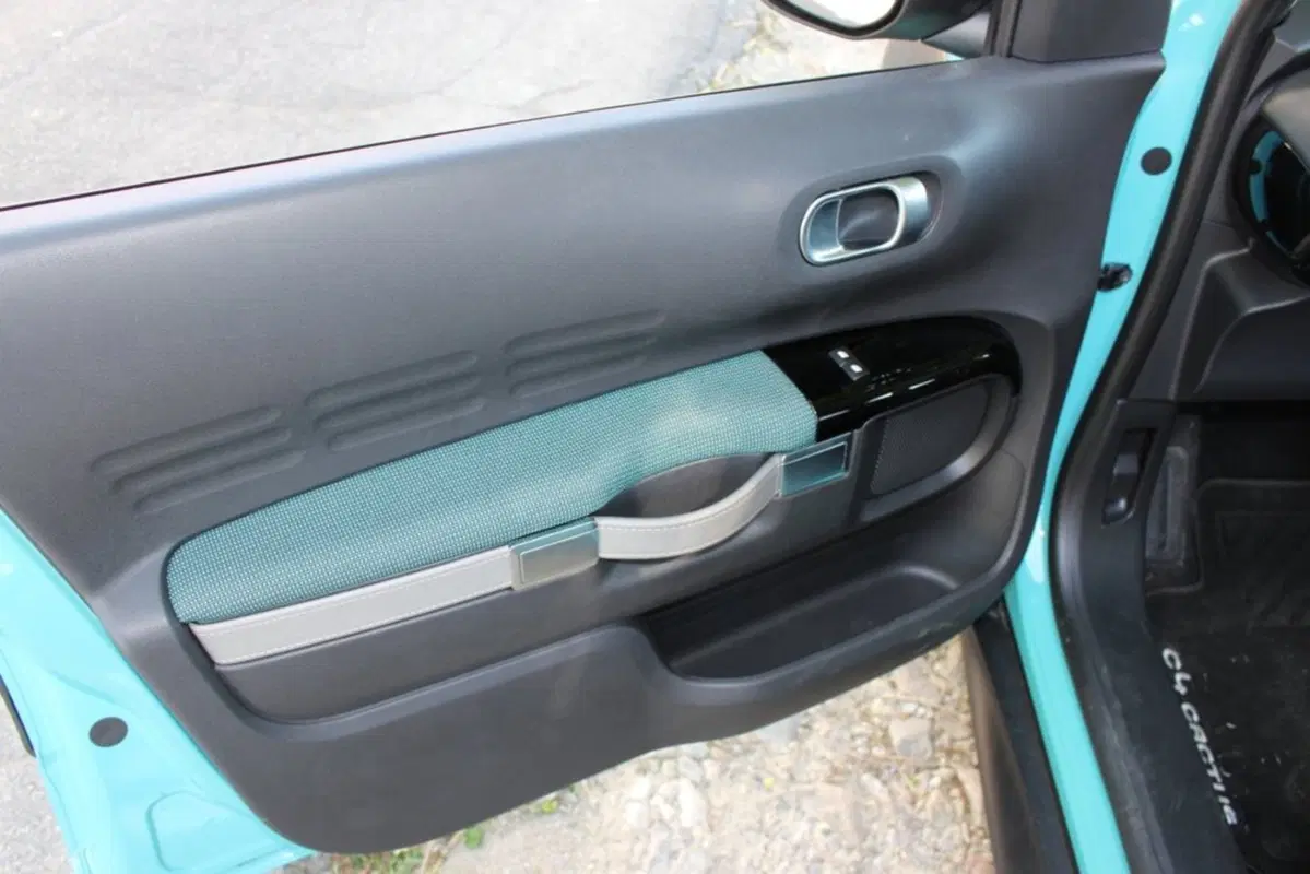Citroen C4 Cactus 1.2 e-VTi 82 ETG Feel (51)