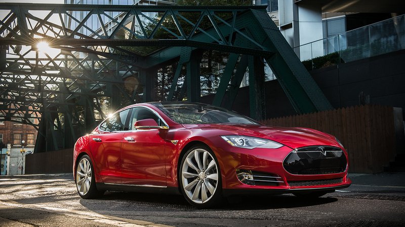 Tesla, arrivano le elaborazioni per la Model S