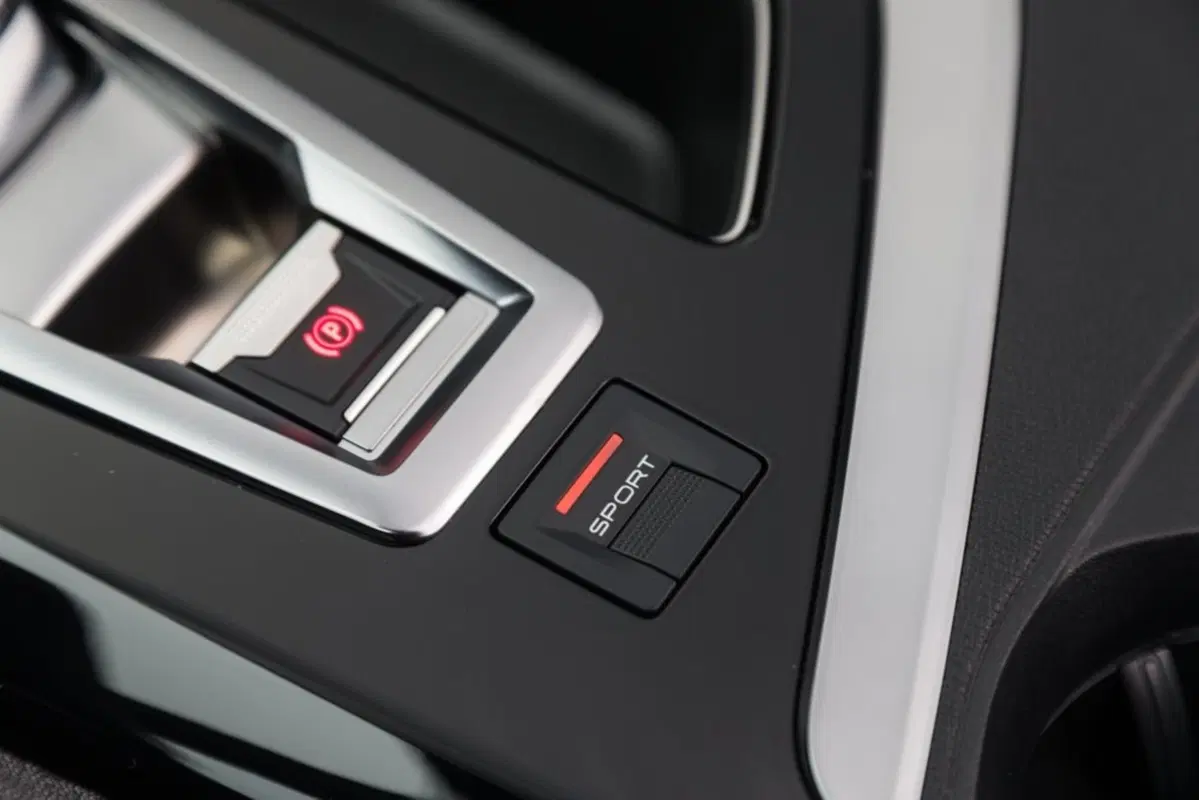 Peugeot 5008 BlueHDi 150 S&S Business (42)