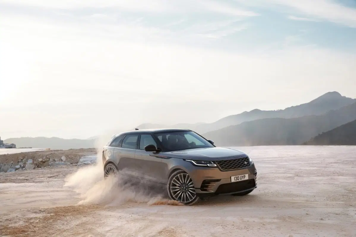 Land Rover Range Rover Velar 3.0D V6 275 CV R-Dynamic SE (34)