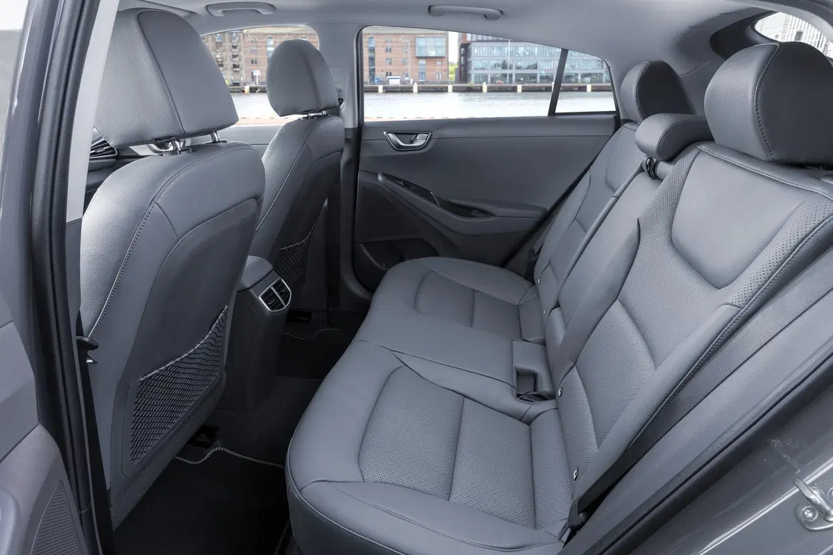 Hyundai Ioniq Electric: il restyling 2019 è ancora più completo [Video] (9)