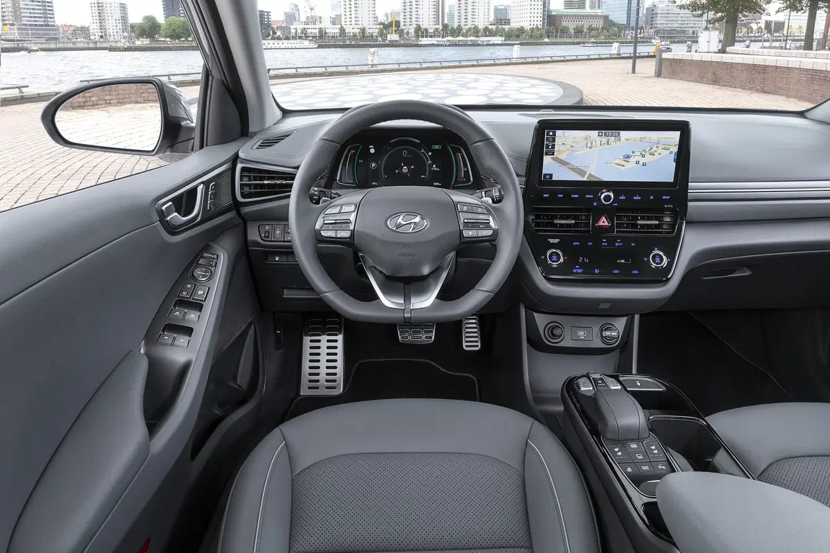 Hyundai Ioniq Electric: il restyling 2019 è ancora più completo [Video] (11)