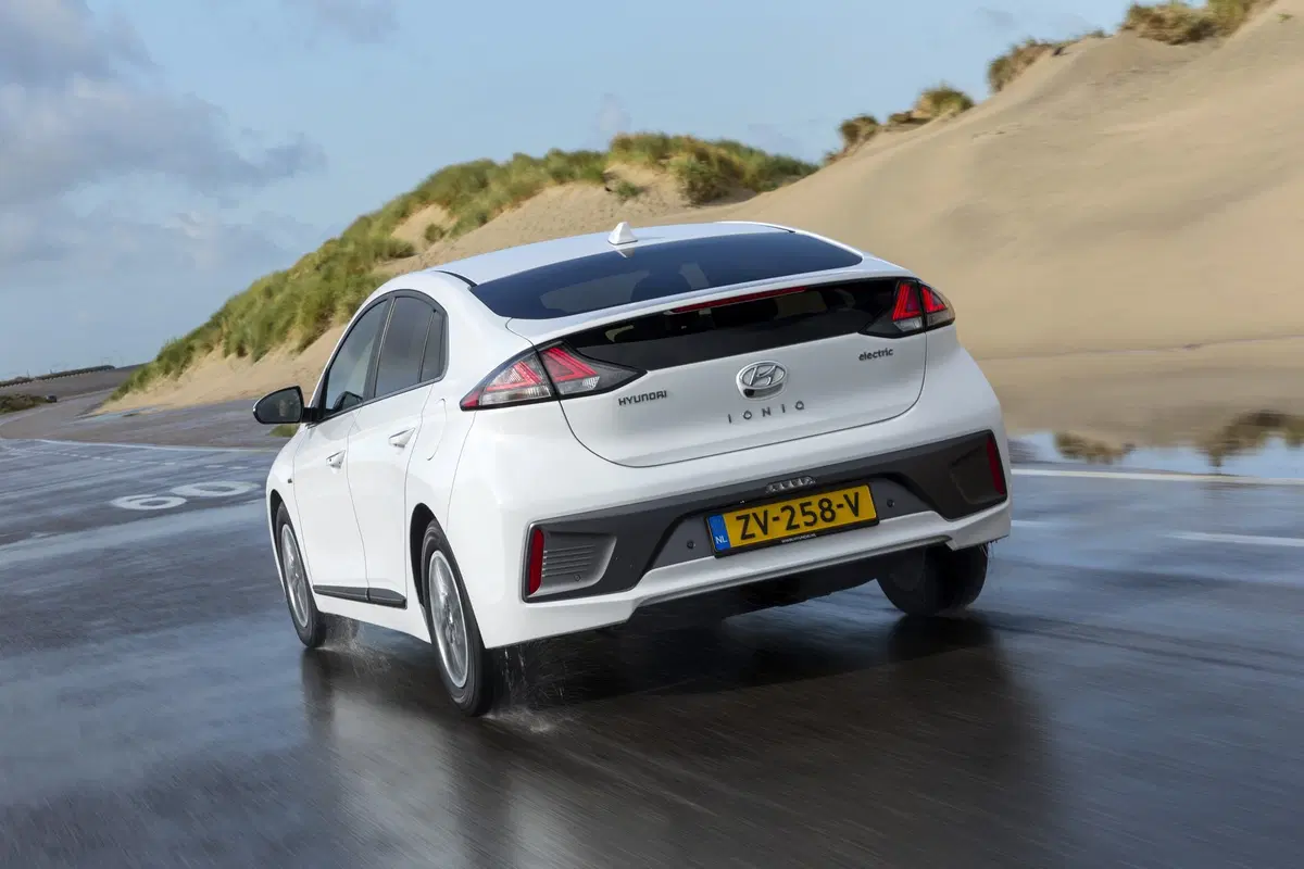 Hyundai Ioniq Electric: il restyling 2019 è ancora più completo [Video] (2)