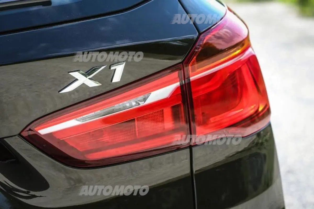 BMW X1 sDrive18i Advantage (21)