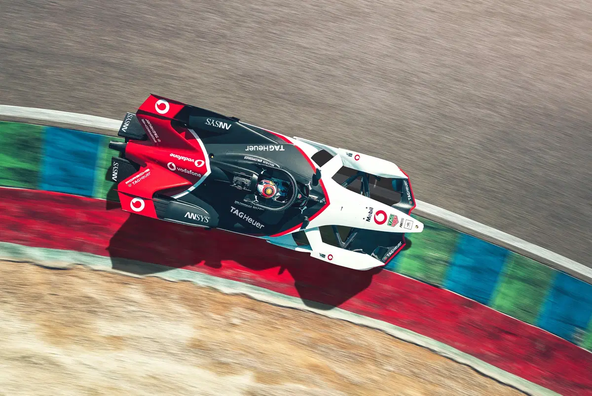 Formula E: Porsche svela la 99X Electric (8)