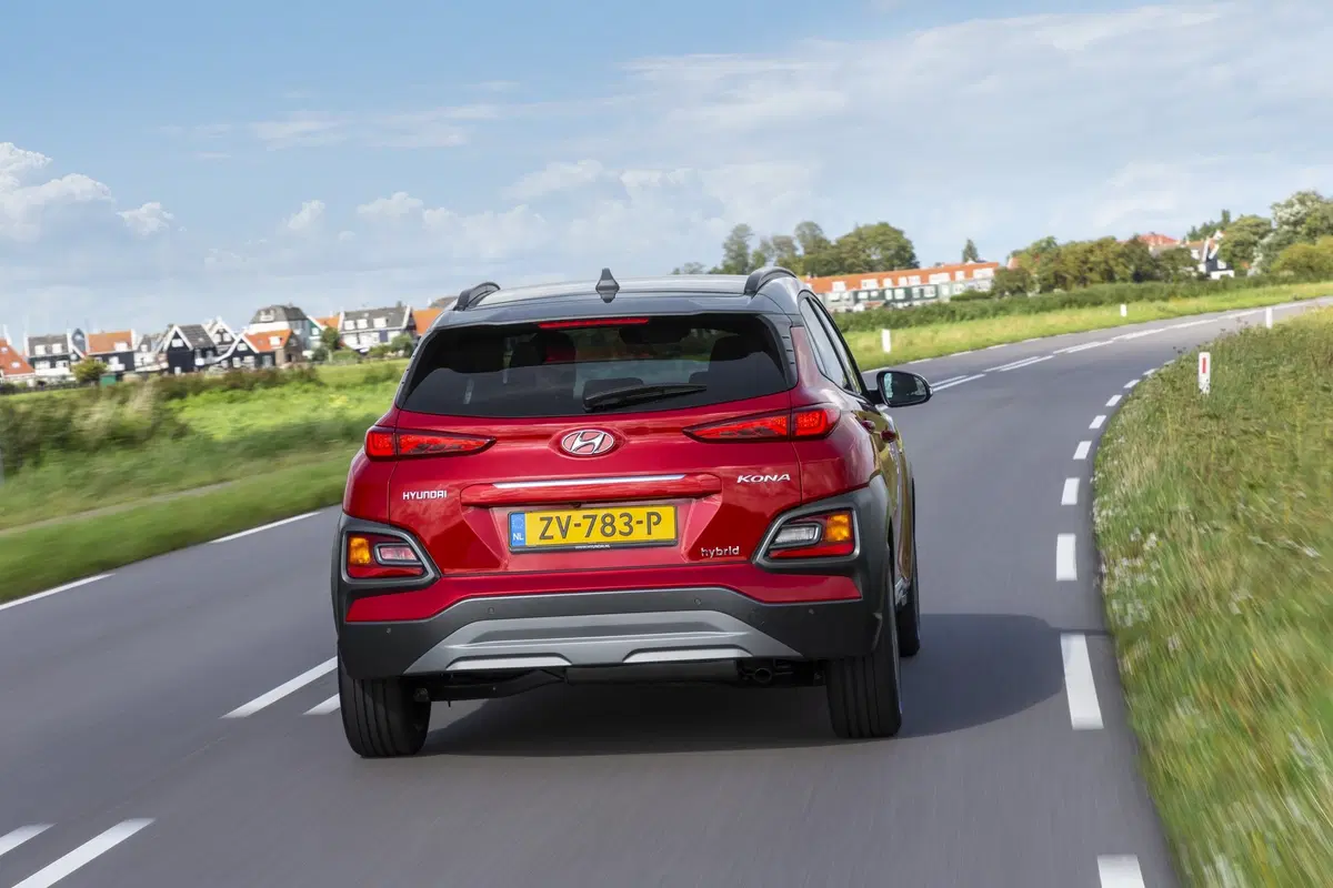 Hyundai Kona Hybrid: la via di mezzo che piace [Video] (2)