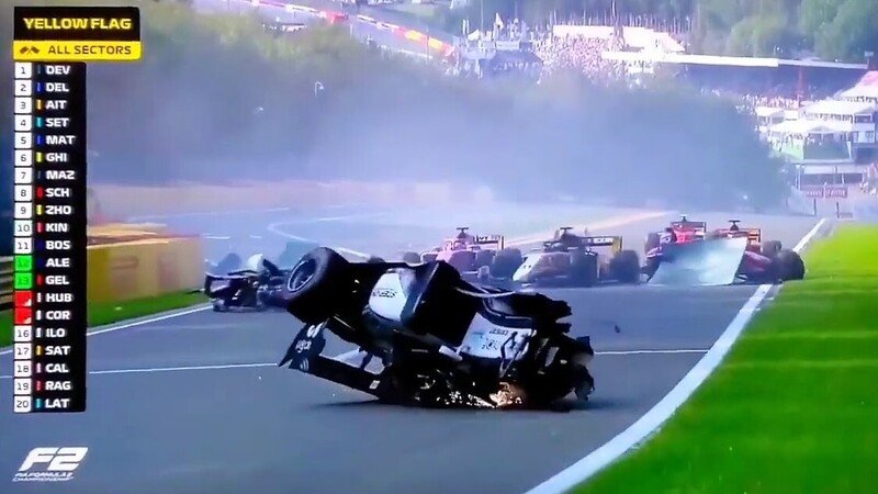 Gravissimo incidente a Spa-Francorchamps: carambola a 3 con monoposto distrutte e 1 morto [video]