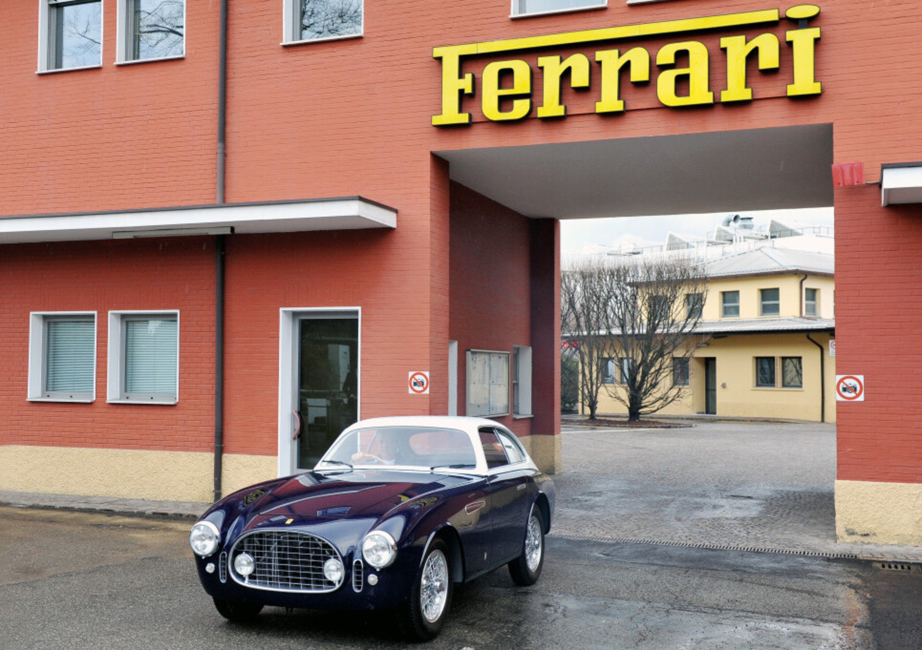 Ferrari: bonus di 2.570 euro nella busta paga di aprile