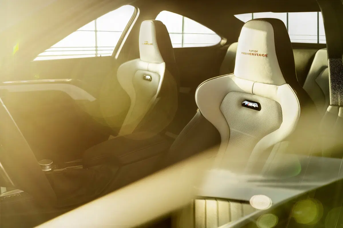 BMW M4 Edition ///M Heritage: dettagli speciali per 750 esemplari (12)