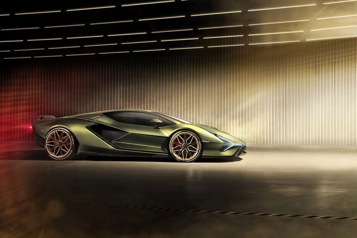 Lamborghini Sián, il Toro diventa ibrido (14)