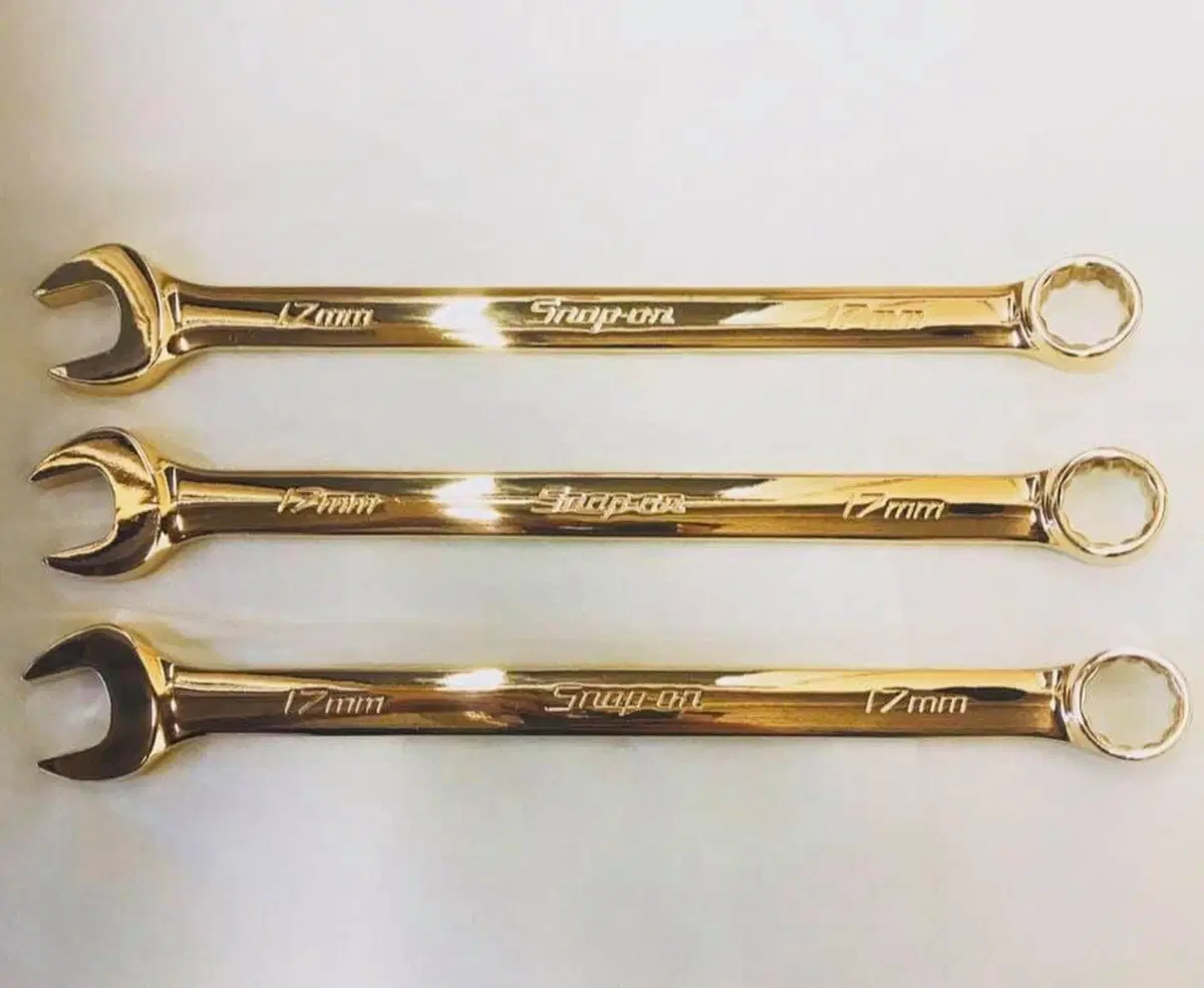 Motori placcati in oro: follie del tuning (22)