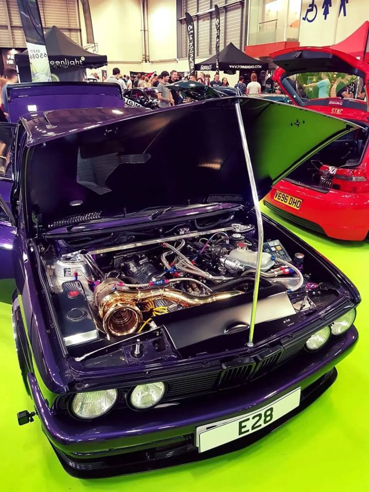 Motori placcati in oro: follie del tuning (11)